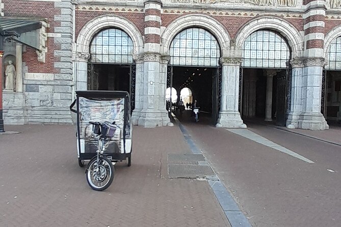1 hour Amsterdam City Tour in Pedicab - From Nieuwmarkt Into De Wallen and Zeedijk