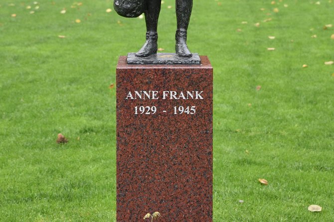 2-Hour Private Anne Frank Walking Tour with Drink - Price and Value: Is $152.53 Per Person Fair for a Private Tour?