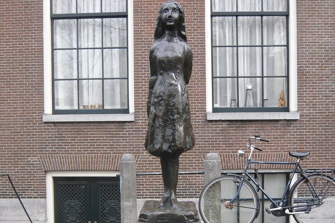 2-Hour Private Anne Frank Walking Tour with Drink - Jewish Quarter Stories: Learning Anne Frank’s Life Through the Streets