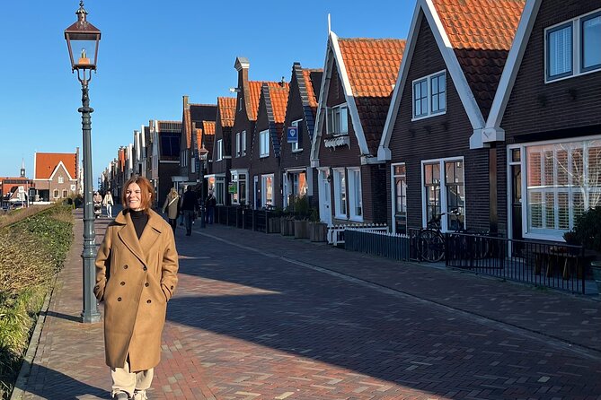 4h Private Tour from Ams to Volendam and Marken- Electric Car - Why a private Marken and Volendam day feels calmer in an electric car