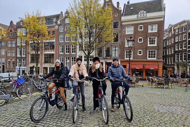 4Hrs with a Local in Amsterdam: Full Private & Personalized Tour. - Stop 4: Museumkwartier and Museum Square, How to Choose What Matters