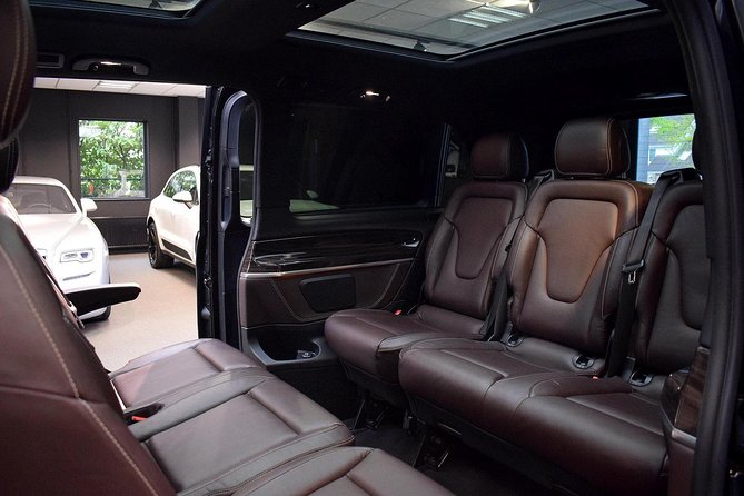 Airport or Port transfer Business Class (private car service) - How the Pickup Works, From Name Sign to Flight Tracking