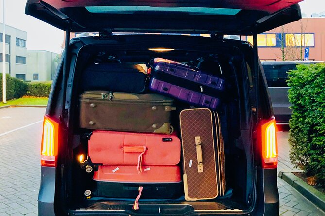 Airport Private Transfer: Schiphol Airport ↔ Amsterdam City - What the Driver Adds Beyond the Car