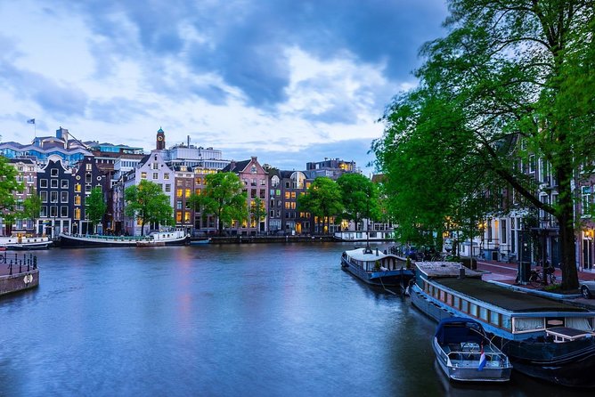 Airport Transfer: Schiphol Airport AMS to Amsterdam by Luxury Van - Price and value: what $100.06 per person buys you