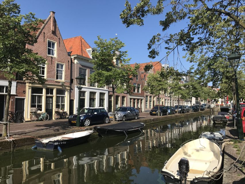Alkmaar: Small Group City Walking Tour <em>English</em> – Key highlights you should care about’ /></p>
<ul>
<li><strong>3-4 km route</strong> through Alkmaar’s medieval center, cobbles included</li>
<li><strong>Spanish forces defeated in 1573</strong>, explained in a way that makes local pride make sense</li>
<li><strong>Top monuments in one loop</strong>, including Grote Sint Laurenskerk, Stadhuis, and Waag</li>
<li><strong>Old city walls and quieter lanes</strong>, so you get more than the postcard view</li>
<li><strong>Molen van Piet</strong> stop for a classic Dutch photo moment</li>
<li><strong>Small group up to 10</strong>, which keeps the pace friendly and the questions welcome</li>
</ul>
<h2 id="why-alkmaar-walks-so-well-and-why-this-tour-makes-it-easier">Why Alkmaar Walks So Well (And Why This Tour Makes It Easier)</h2>
<p><img width="853" height="640" decoding="async" src=