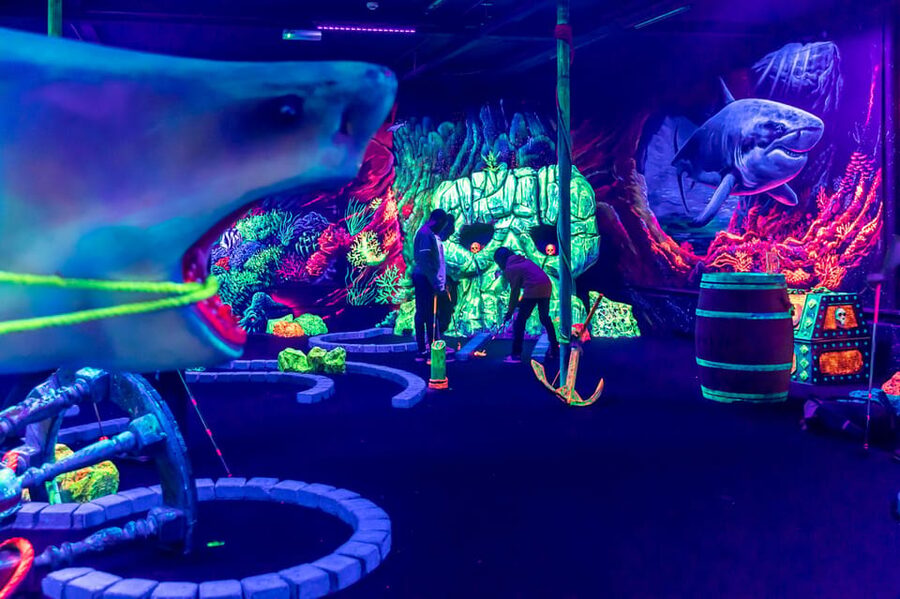 Aloha Amsterdam: 12-Hole Glow-in-the-Dark Mini-Golf - 45 minutes on the course, plus time for the bar