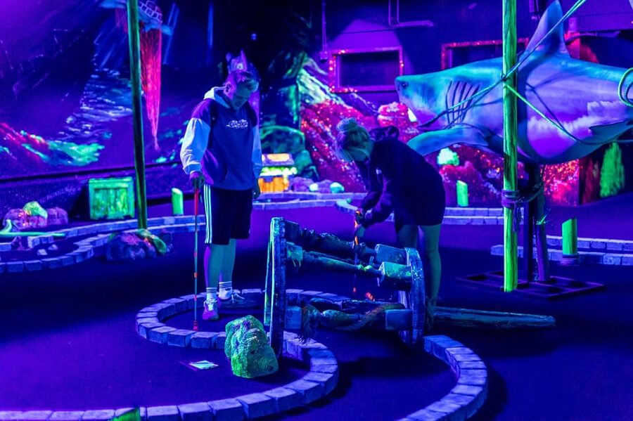 Aloha Amsterdam: 12-Hole Glow-in-the-Dark Mini-Golf - Price and value, what’s included, and what to watch for