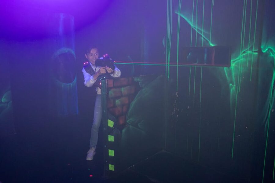 Aloha Amsterdam: Laser Tag Experience - How the 15-Minute Round Plays Out