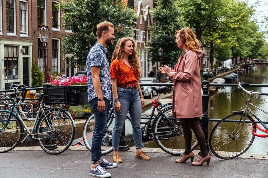 Amsterdam: 1.5-Hour Private Kick-Start Tour with a Local - Tips to get the most out of your guide in English
