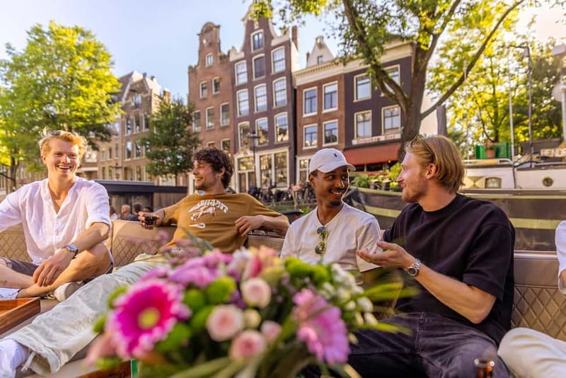 Amsterdam: 2-Hour Luxury Canal Cruise with Snacks & Drinks - Snacks, wine, beer, and soft drinks: how the menu affects the mood