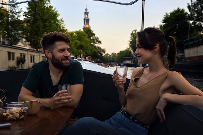 Amsterdam 2-hour Private Canal Cruise with Live Guide and Drinks - Reguliersgracht and the Seven Bridges photo line