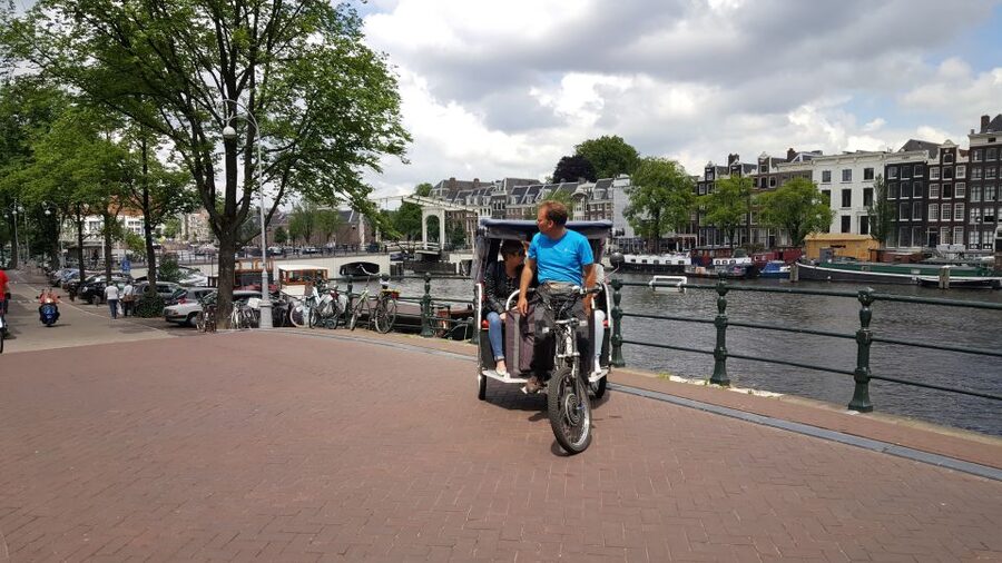 Amsterdam: 2-Hour Sightseeing Tour by Rickshaw - Best for first-timers, slower travelers, and anyone who hates bike stress