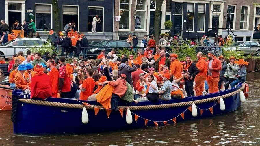 Amsterdam: 3 Hour Kings Day Boat Party with Unlimited Drinks - Timing on the water: how to get the most from the 3 hours
