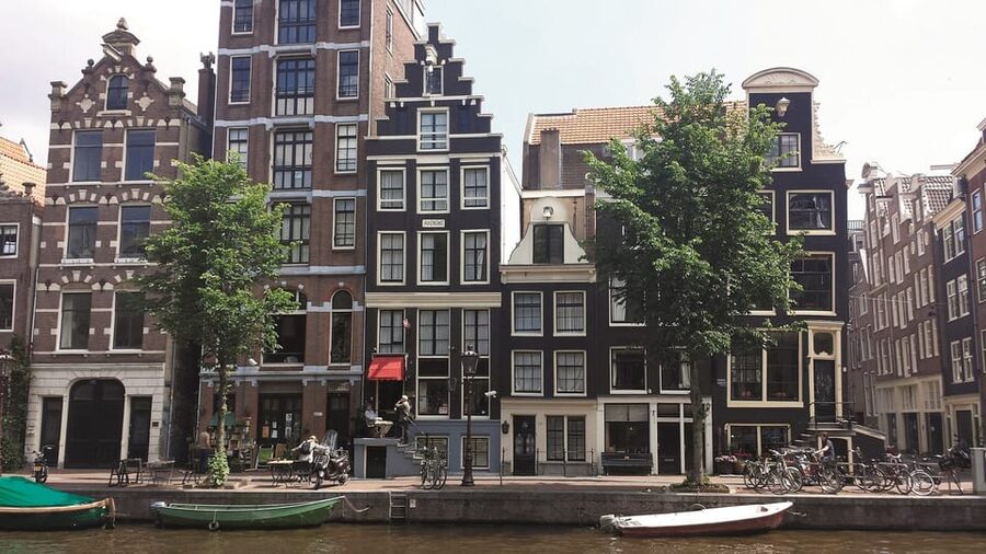 Amsterdam: 3-Hour Private Bike Tour of the City Center - Vondelpark Riding: Green Space That Feels Like a Reset Button