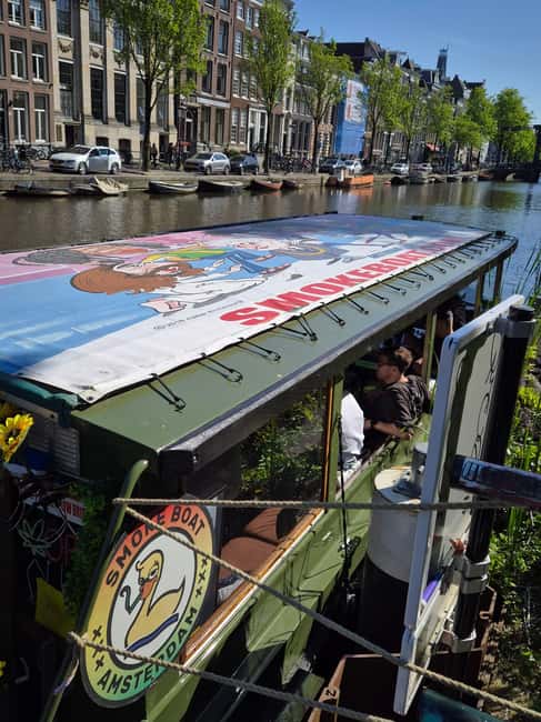 Amsterdam: 420 Smoke-Friendly Boat Tour - Key Things That Make This Smokeboat Cruise Worth It