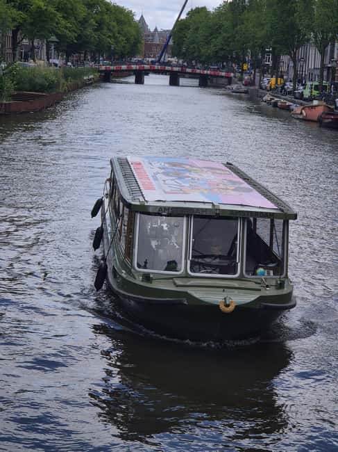 Amsterdam: 420 Smoke-Friendly Boat Tour - Meeting the White Smokeboat Near the Red Light District Pier