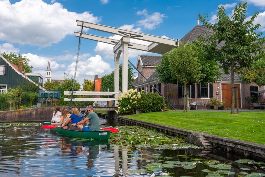 Amsterdam 5-Hour Guided Canoe Trip in the Wetlands - The island picnic stop that turns the ride into a full outing