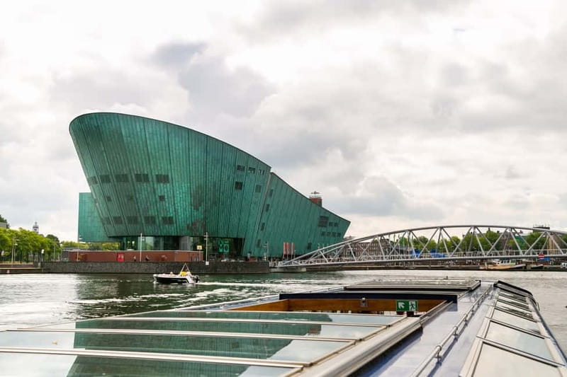 Amsterdam: 75 Minute City Canal Cruise with Audio Guide - Snackbox and timing: how this fits into your Amsterdam day