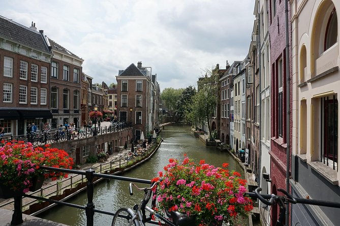 Amsterdam Airport Schiphol & Amsterdam City to Utrecht - A Mercedes ride that turns Schiphol stress into Utrecht calm