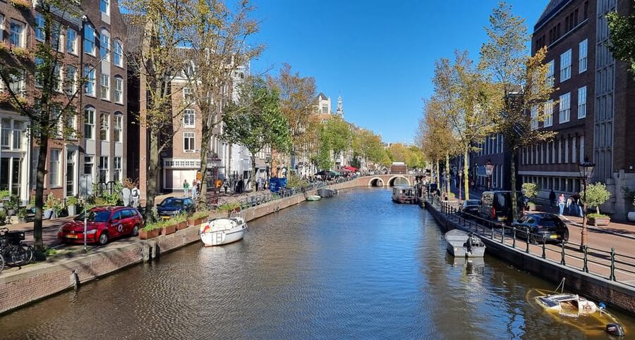 Amsterdam All In One Tour Walking Tour - Key things I think you’ll notice right away