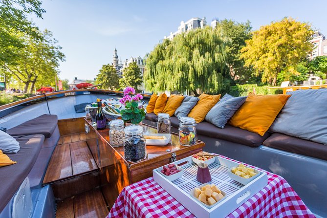 Amsterdam All-Inclusive 90-Minutes Heated Cruise by Captain Jack - Choosing the right dock near Rijksmuseum or Amsterdam Centraal