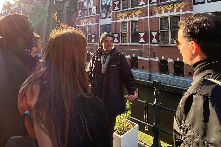 Amsterdam: Anne Frank Guided Small Group Walking Tour - Route basics: where you meet, how the walk flows, and where it ends