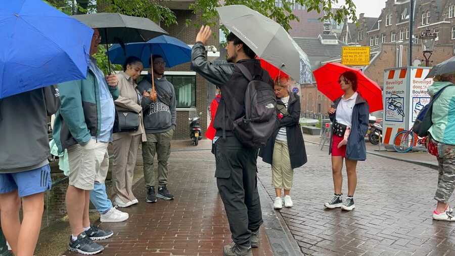 Amsterdam: Anne Frank's Last Walk & Visit Anne's House in VR - Comparing VR to the real Anne Frank House: which should you do?