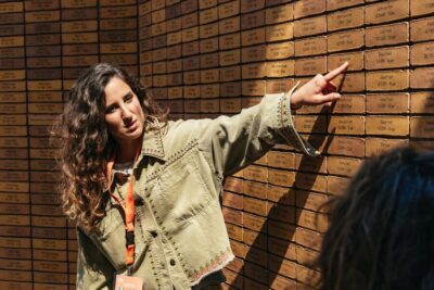Amsterdam Anne Frank: Small-Group Walking Tour & Local Guide