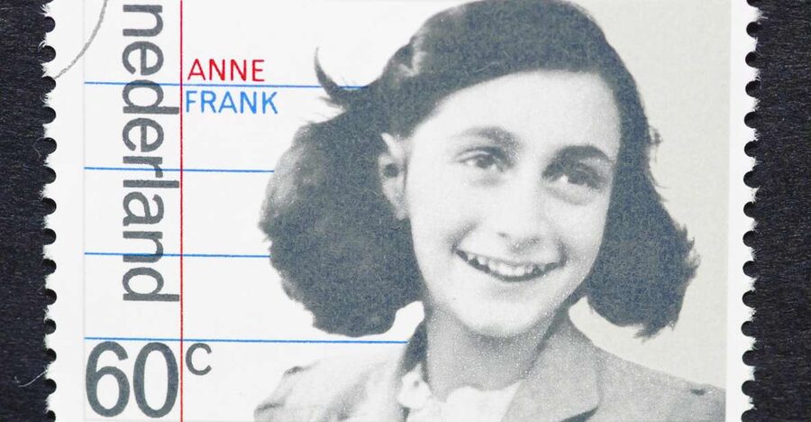 Amsterdam Anne Frank: Small-Group Walking Tour & Local Guide - Anne Frank, Family, and the Logic of Hiding Places