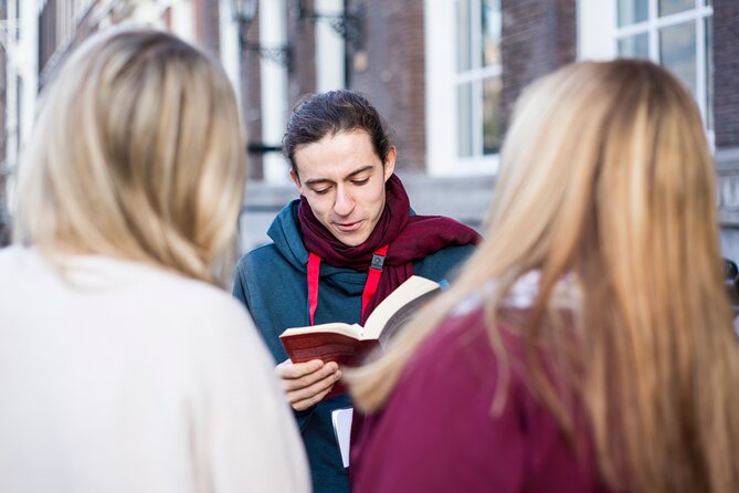 Amsterdam : Anne Frank Tour in EN/DE/IT/ES - Stop 6: Joods Museum, Nazi deportations explained outside