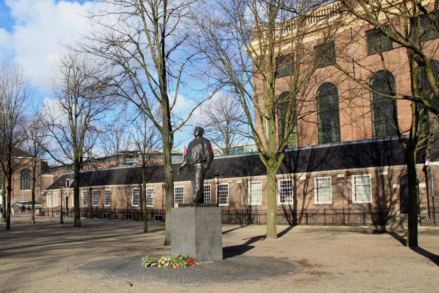 Amsterdam: Anne Frank Walking Tour - Jewish Historical Museum Area and Wartime Markers