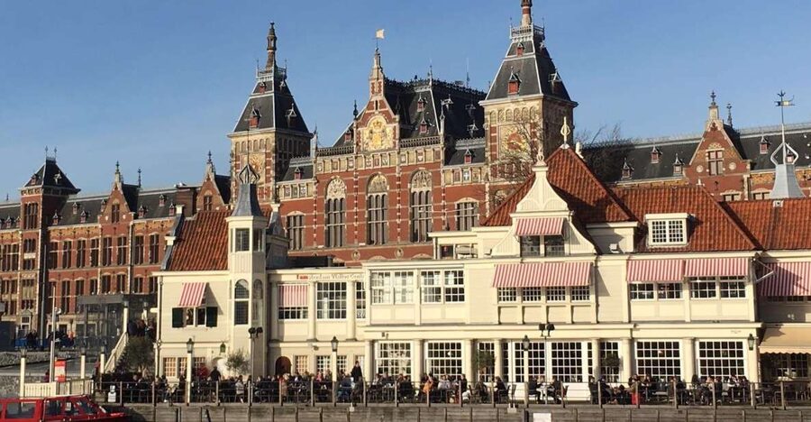 Amsterdam: Architektur Er-fahren - From Beursplein to the IJ: how the ride sets you up