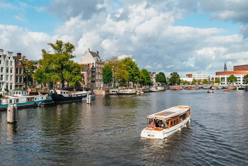 Amsterdam Bike Tour in Small Group + Optional Canal Cruise - Museumplein and Vondelpark: big sights with breathing room
