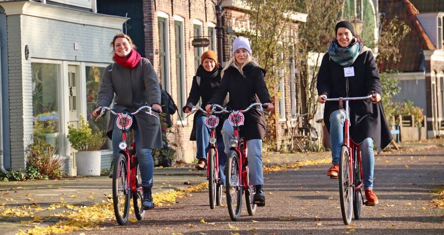 Amsterdam: Bike Tour (Noord) in German or English - Durgerdammerdijk photo stop and the push toward Ijsselmeer