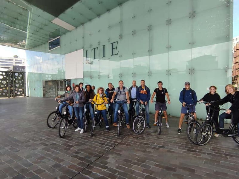 Amsterdam bike tour with a French-speaking guide local! - Grachtengordel (Canal Belt): Dutch Architecture Secrets You Can See