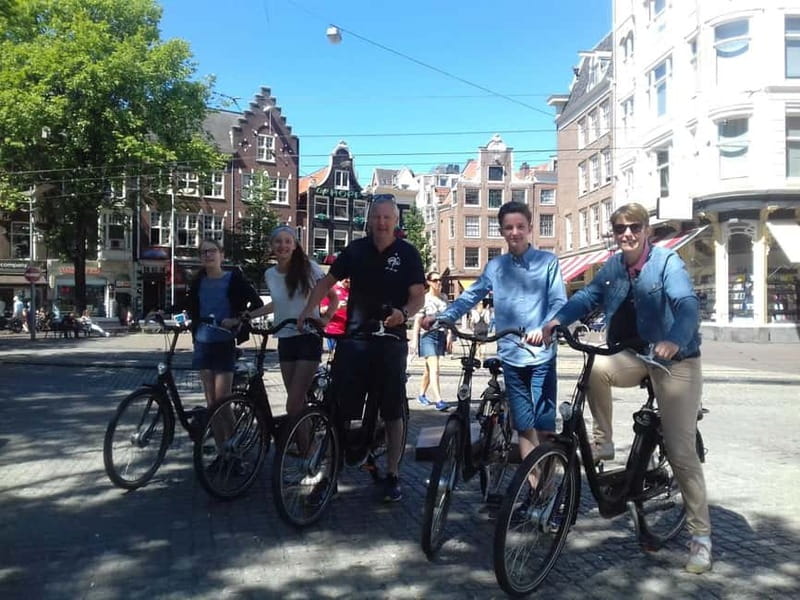 Amsterdam bike tour with a French-speaking guide local! - Price and Bike Details That Actually Matter