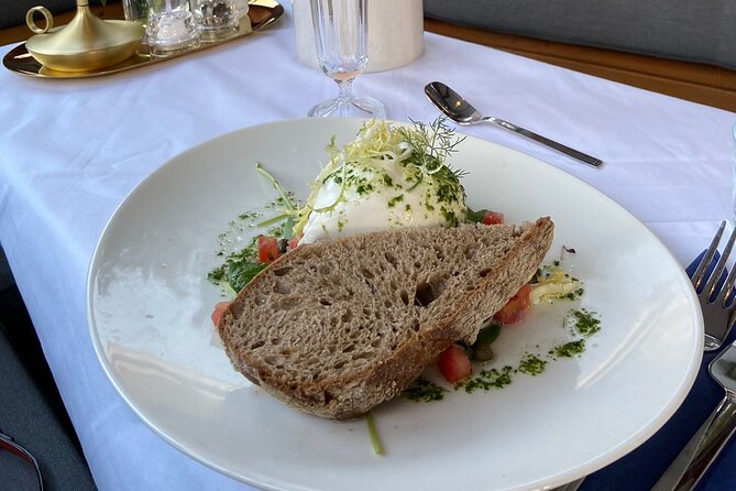 Amsterdam Breakfast Cruise on Private Luxury Boat - How the guided commentary turns scenery into something you can actually use