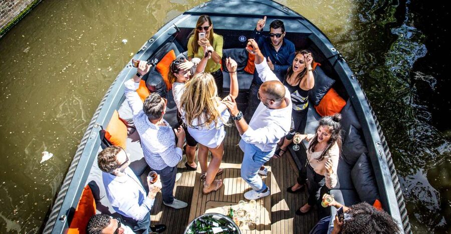 Amsterdam: Canal Belt Private Beer Boat Tour - Price and value: $235 per person, but what you’re buying