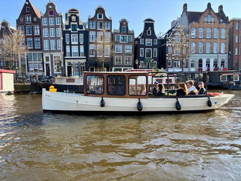 Amsterdam Canal Boat Tour with Live Guide - Comfort details that make the cruise feel easy