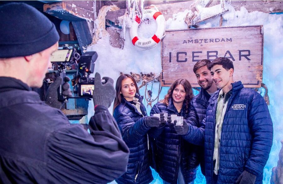 Amsterdam: Canal Cruise and Entrance to Xtracold Icebar - The three drinks: why the “included” part changes the math