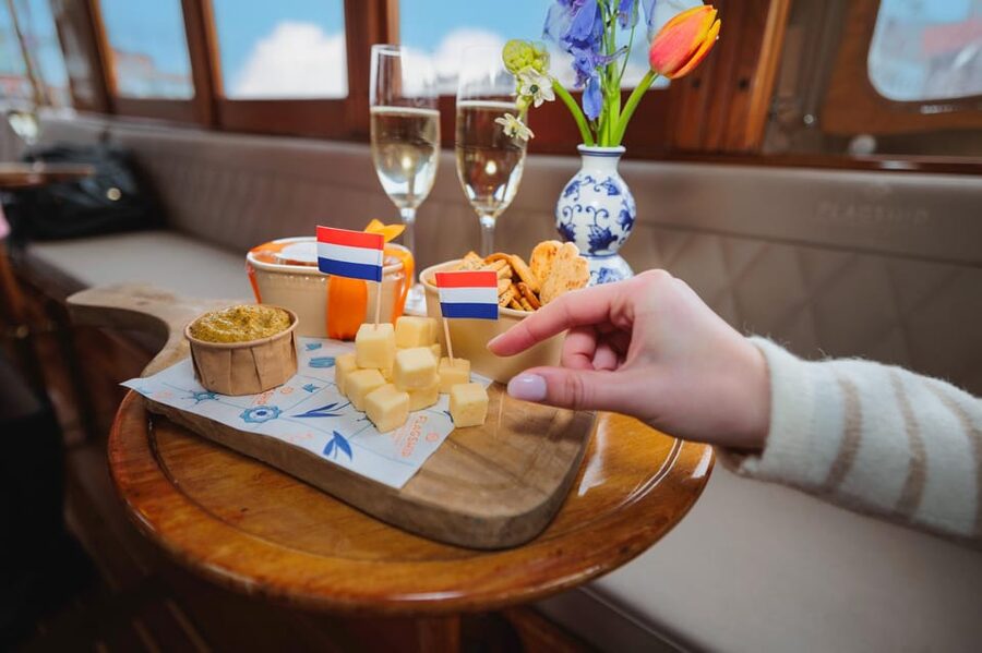 Amsterdam: Canal Cruise with Bubbles & Bites - Practical must-knows before you go