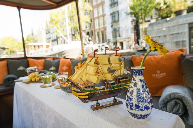 Amsterdam Canal Cruise with Cheese and Wine - Weather, Time of Day, and the Canal-Light Expectation