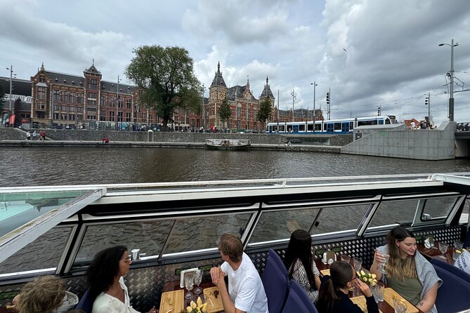 Amsterdam Cheese and Wine Canal Cruise - The Cheese and Drinks: What Included Actually Feels Like