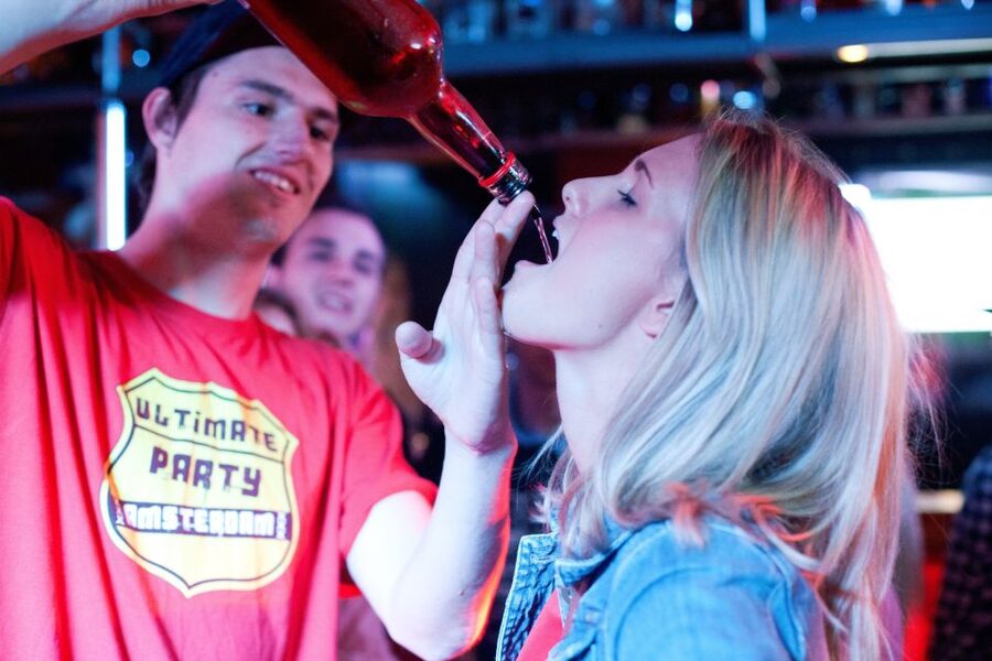 Amsterdam: City Center Bar Crawl and Nightlife Experience - Should you pick the Red Light option?