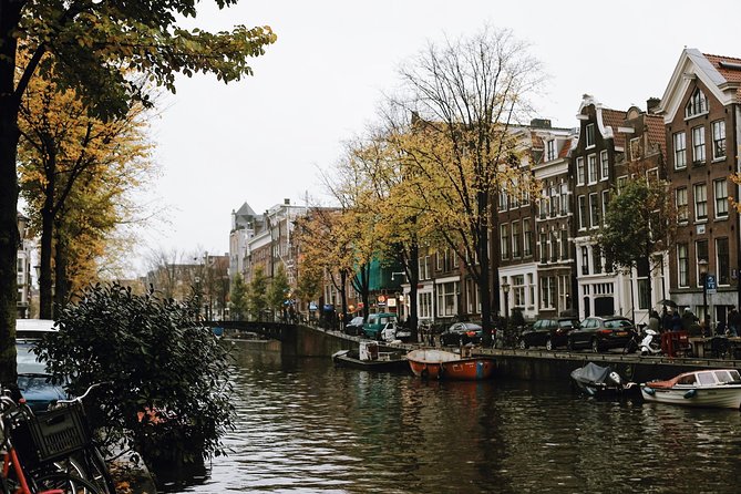 Amsterdam City Center & History - Exclusive Guided Walking Tour - Golden Bend Canals, Anne Frank Area, Hofjes, and a Sweet Finish at Papeneiland