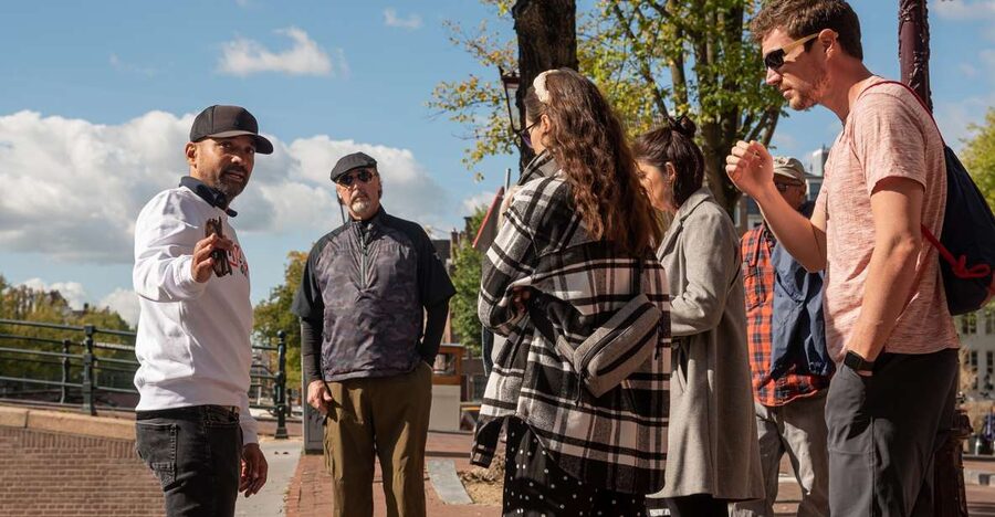 Amsterdam City walking tour - Museumplein: A fast route to art and cultural focus