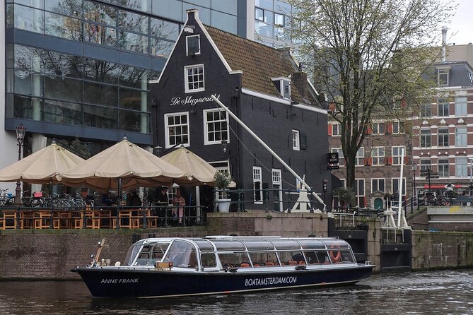 Amsterdam Classic Canal Cruise with Live Guide - Why an hour on Amsterdam canals is a smart first-day move