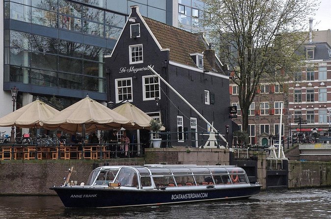 Amsterdam Classic Canal Cruise with Live Guide - Getting on the route: Amstel River for an easy start