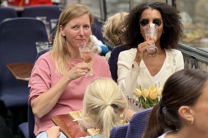 Amsterdam Classic Canal Cruise with Live Guide and Two Drinks - The Amstel to Prinsengracht canal triangle: what you’re actually seeing