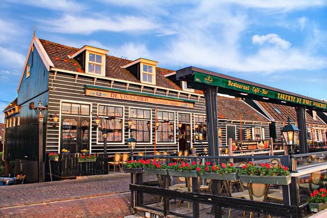 Amsterdam countryside tour by car - The car tour format: small-group comfort and real timing
